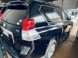 Toyota Land Cruiser Prado 2.7 i 2011 Black