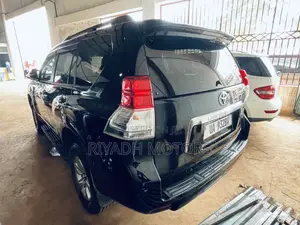 Toyota Land Cruiser Prado 2.7 i 2011 Black