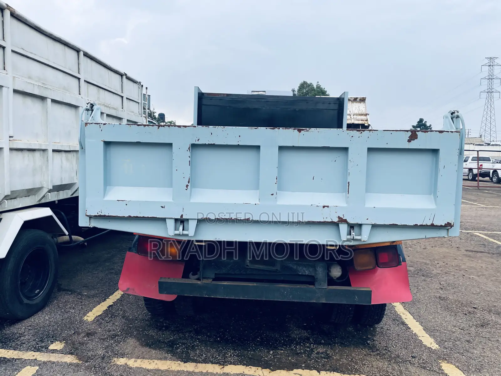 Fuso Tipper Blue Color