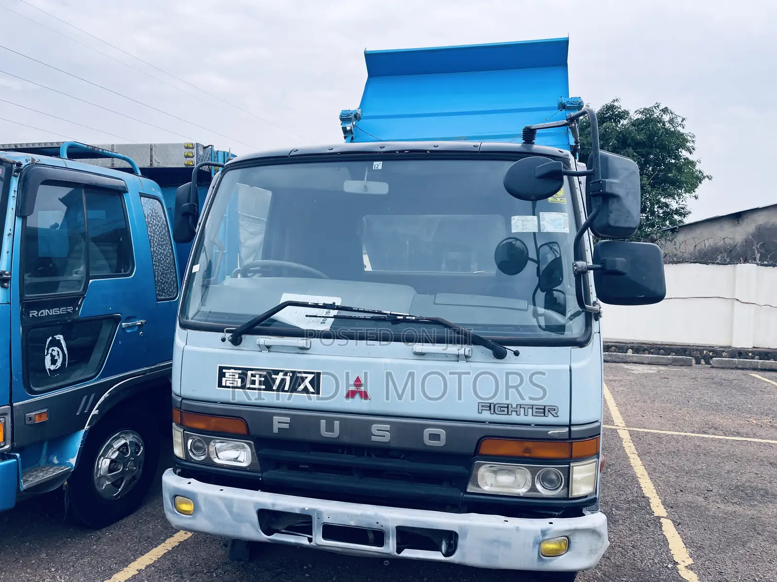 Mitsubishi Fuso Dumper 1994 White