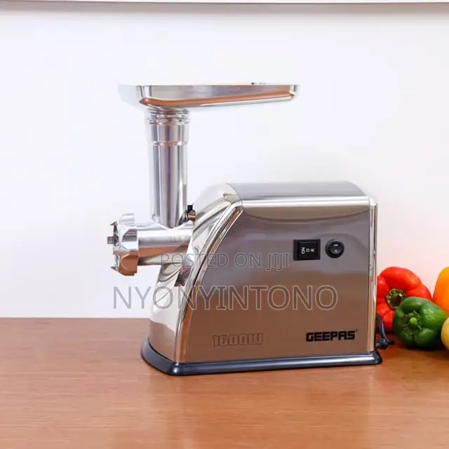 Geepas High-Quality Meat Grinder GMG-1909 2y Warranty