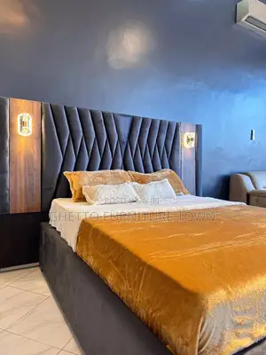 Photo - 5 by 6 Superior Bed With Led Lights and Faces