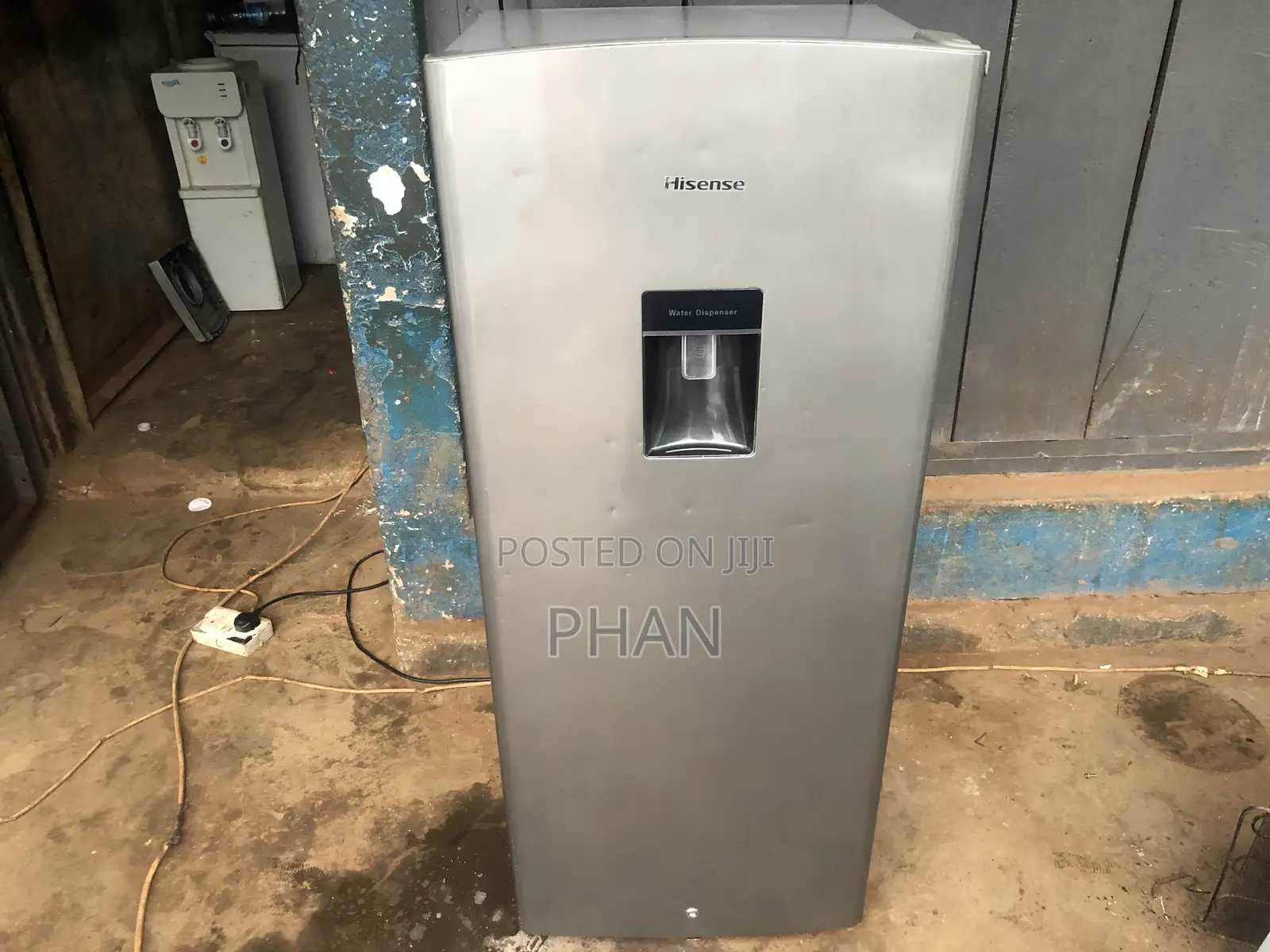 Hisense Fridge With Water Dispenser