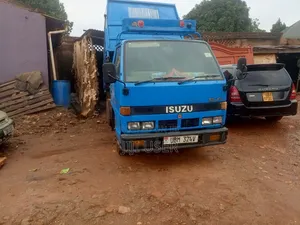 Photo - Isuzu Elf 1992 Blue