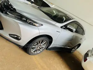 Toyota Harrier 2.5 Hybrid 4WD 2016 Silver