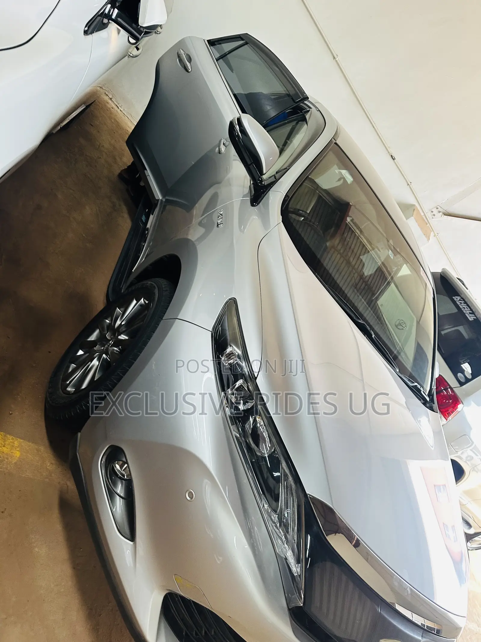 Toyota Harrier 2.5 Hybrid 4WD 2016 Silver