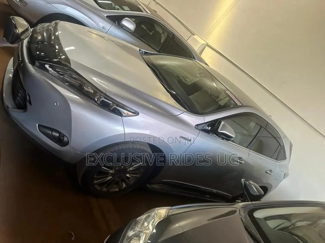 Toyota Harrier 2.5 Hybrid 4WD 2016 Silver