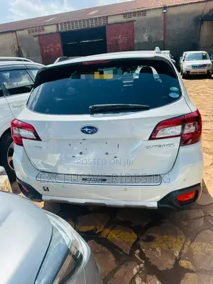 Subaru Outback 2017 White