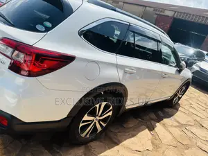 Subaru Outback 2017 White