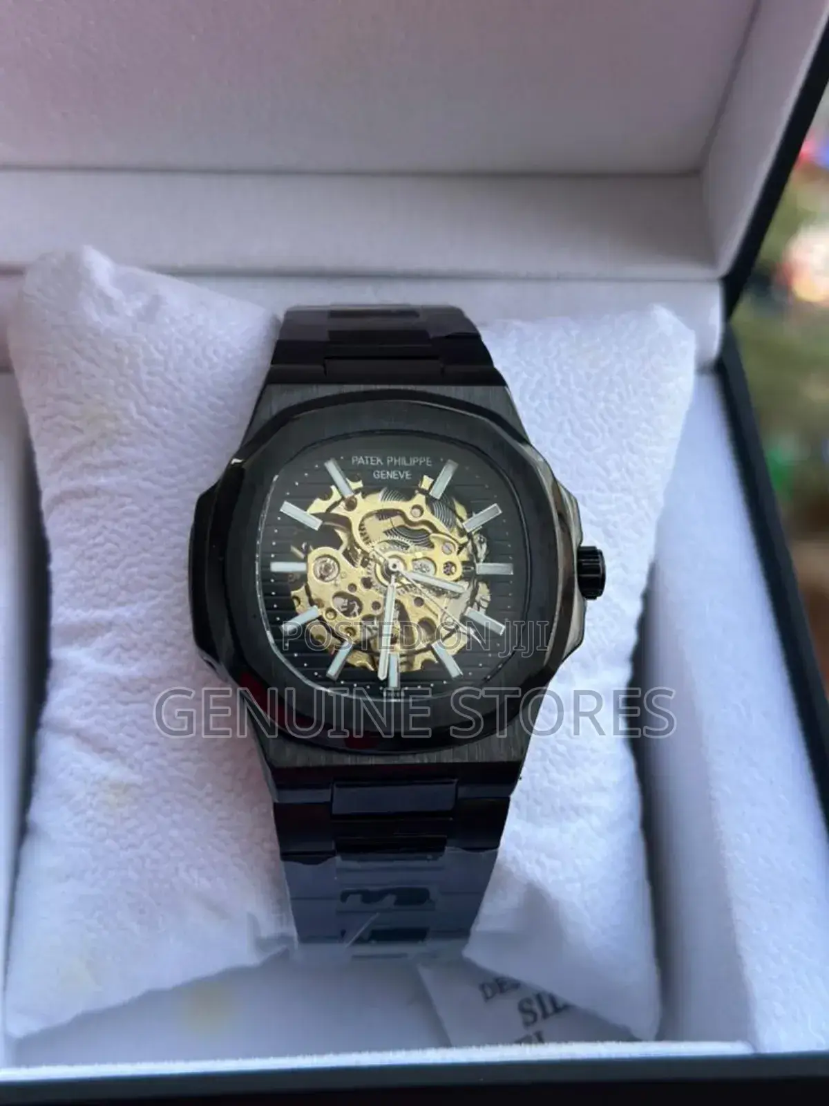 Patek Phillipe Nautilus Men's Watch.