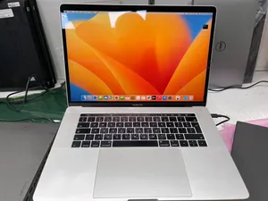 Laptop Apple MacBook Pro 2017 16GB Intel Core I7 SSD 1T