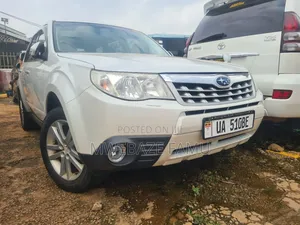 Photo - Subaru Forester 2011 White