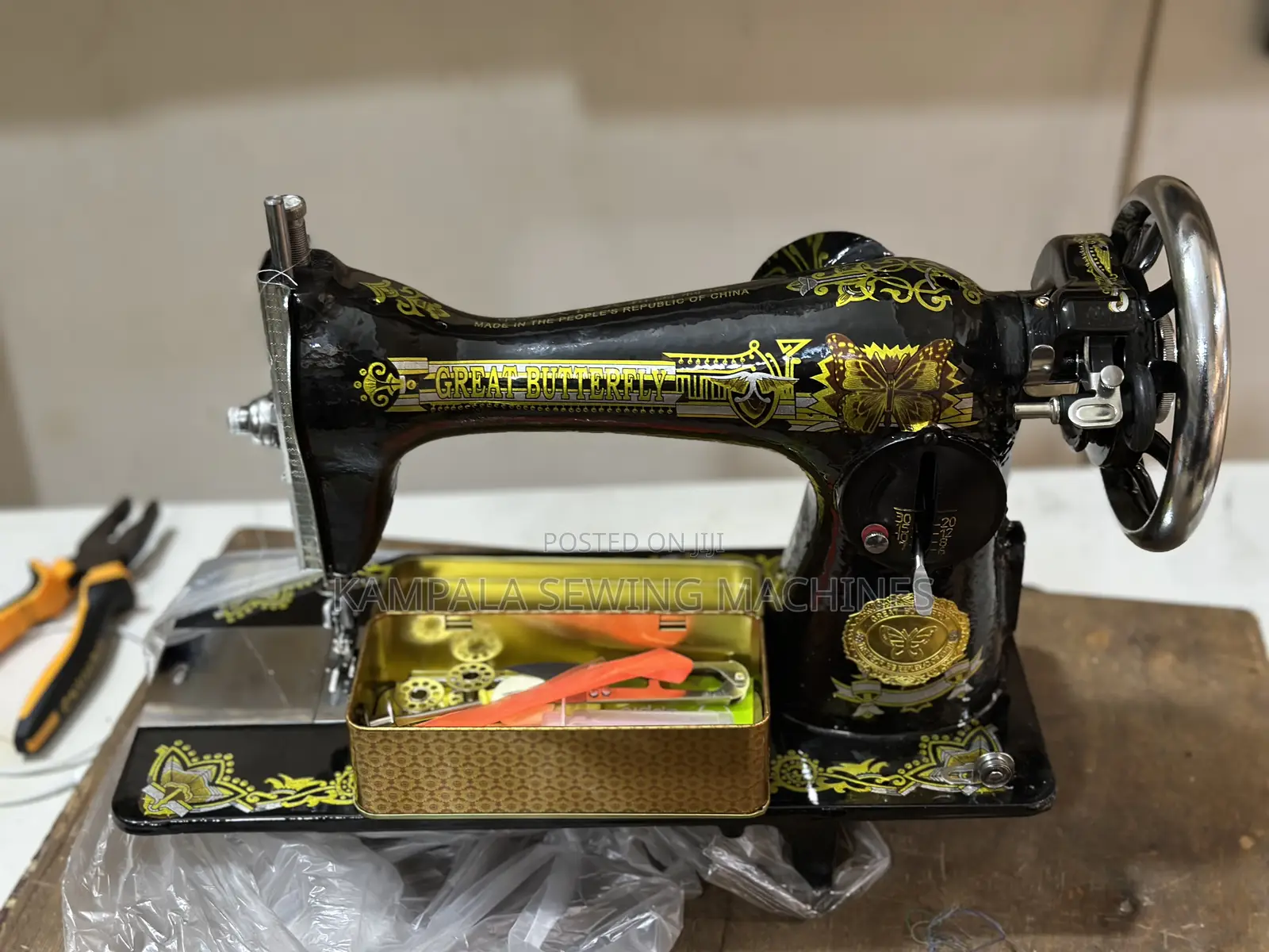 New Sewing Machine Complete With Local Stand Plus Warranty