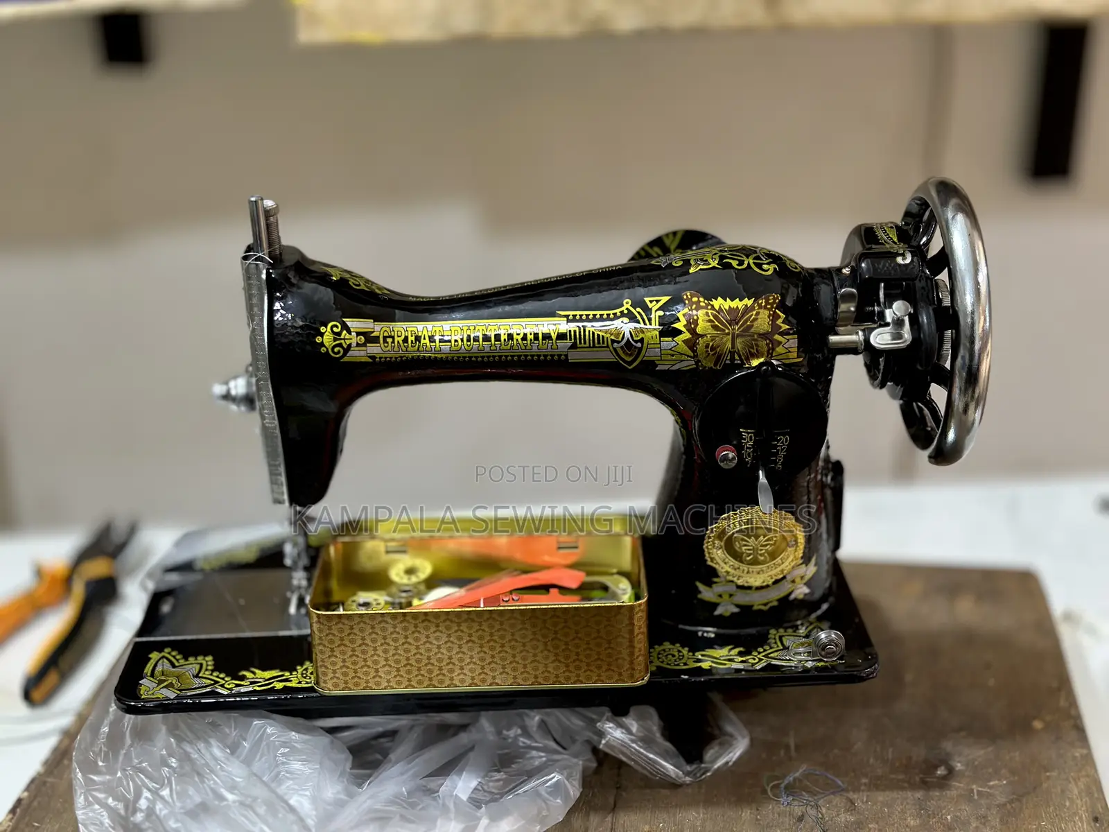 New Sewing Machine Complete With Local Stand Plus Warranty