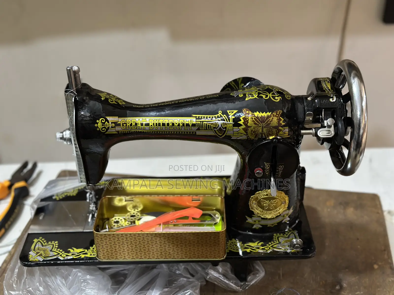 New Sewing Machine Complete With Local Stand Plus Warranty