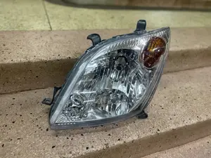 Toyota Ist Head Lump 2005