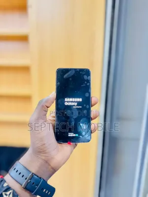 New Samsung Galaxy S22 5G 256 GB Black