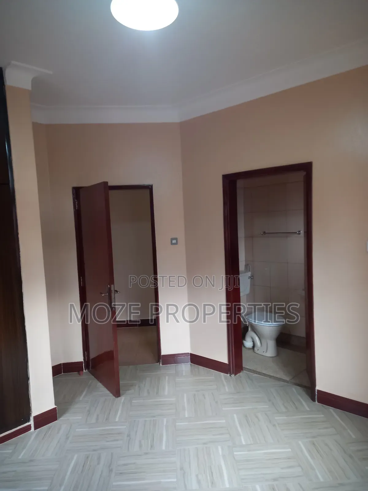 3bdrm Bungalow in Kyaliwajala, Central Division for rent