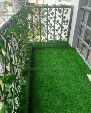 Executive Clean Grass Carpet