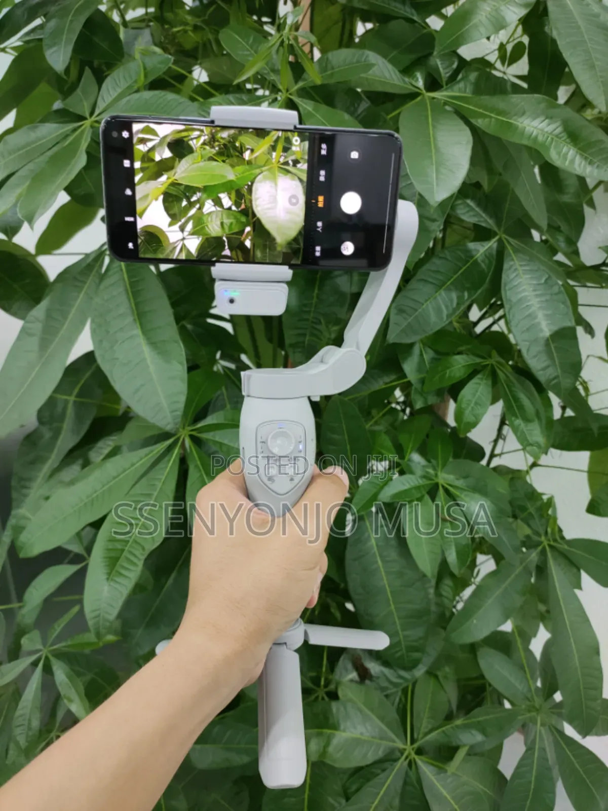 L7c Pro Plus 3-Axis Gimbal Stabilizer With Face Tracking Ai