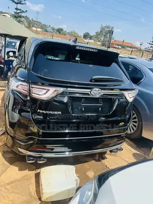 Toyota Harrier 2.0 2016 Black