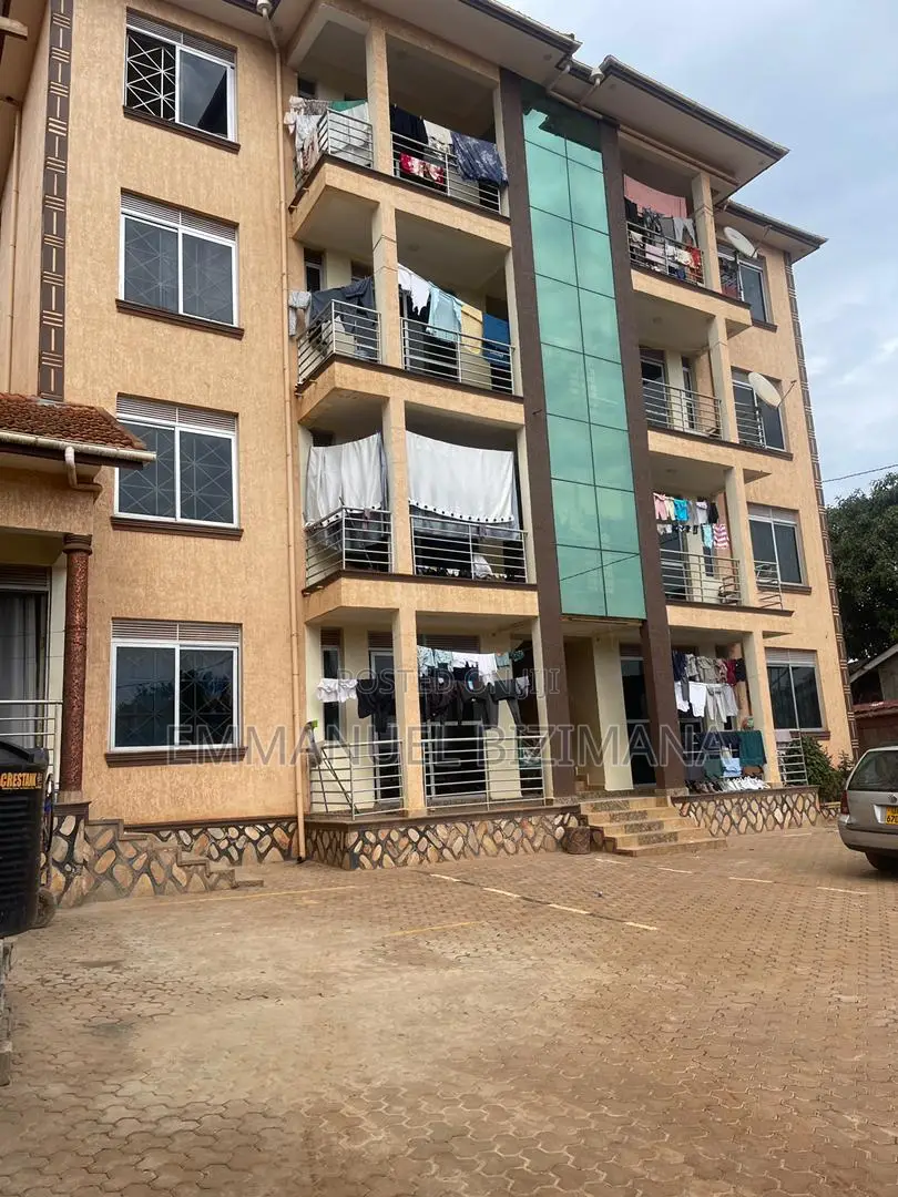 6bdrm Block of Flats in Kansanga Gaba Road, Central Division for sale
