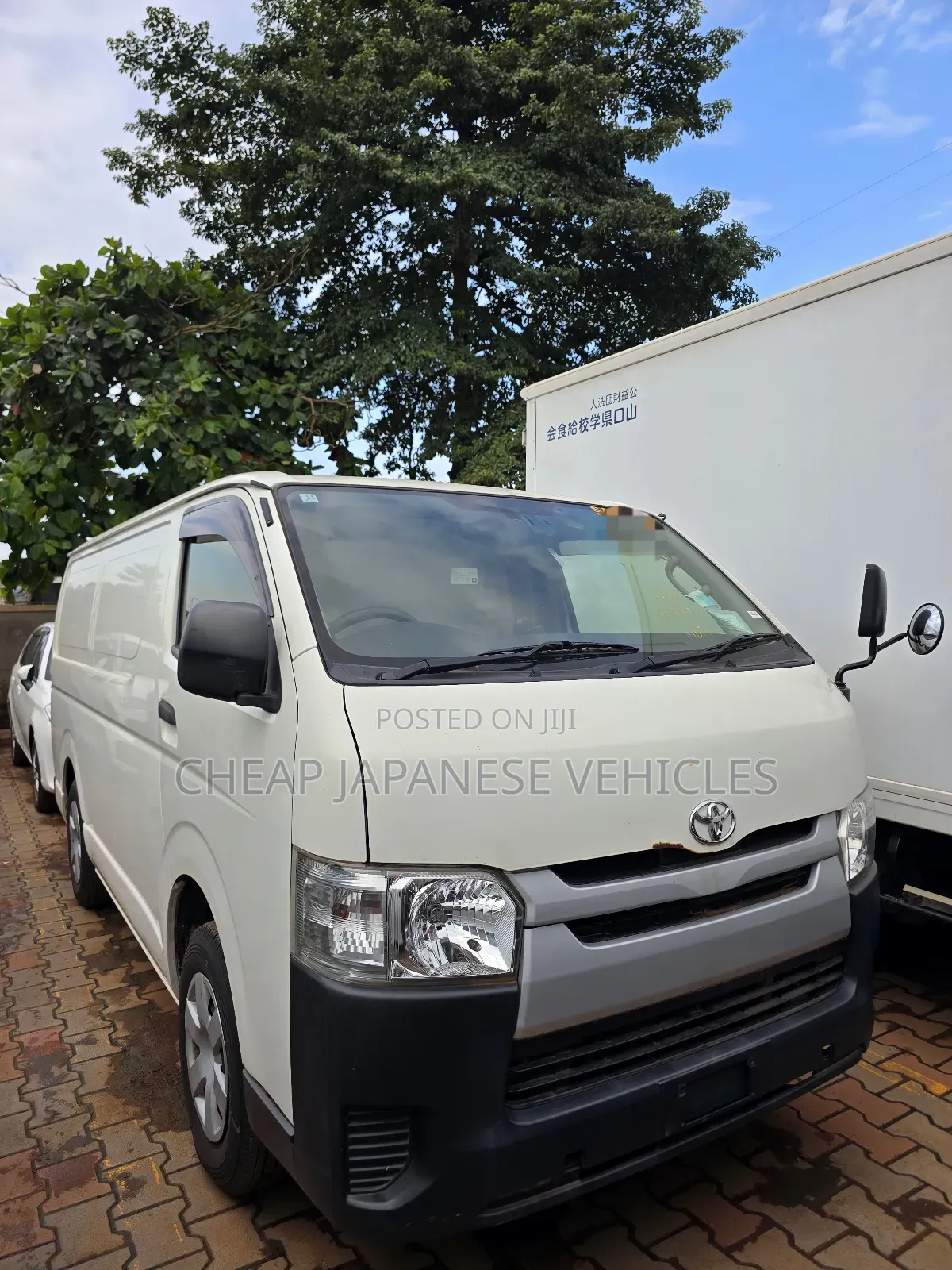 Toyota HiAce 2016 White