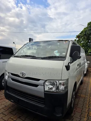 Photo - Toyota HiAce 2016 White