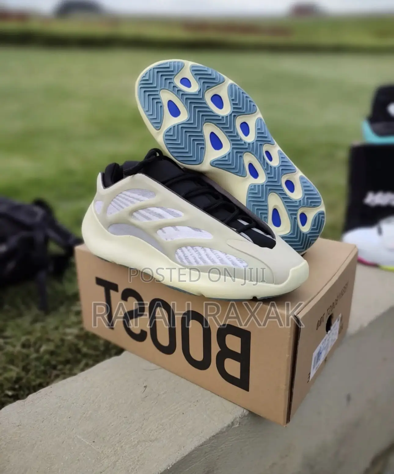 Original Adidas Yeezy Boost 700 V3 Azael Sneakers