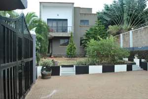 Photo - Furnished 4bdrm Villa in Munyonyo, Central Division for sale