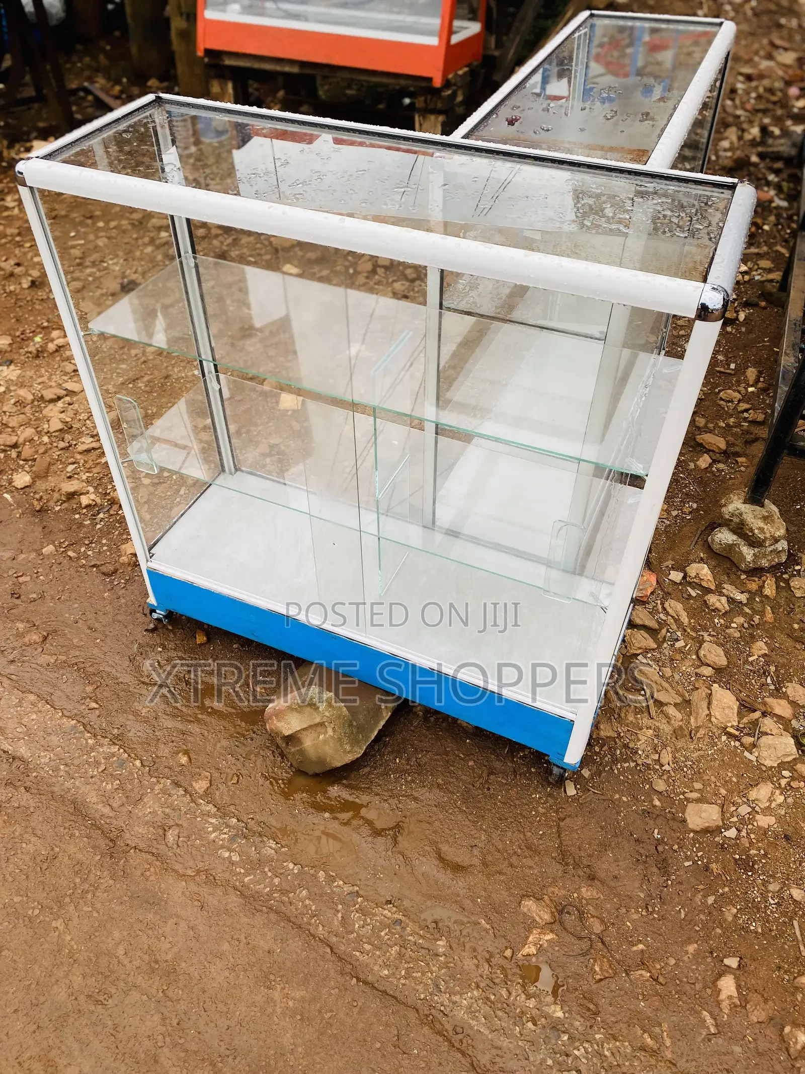 Already Displayed Counter/ 3ft / Good Idea