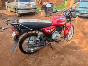Bajaj Boxer 125 2023 Green