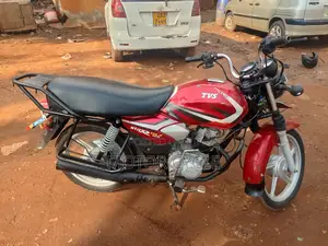 Boss Hoss 2022 Red