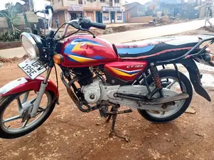 Bajaj Boxer X125 2023 Red