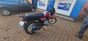 Bajaj Boxer 125 2024 Red