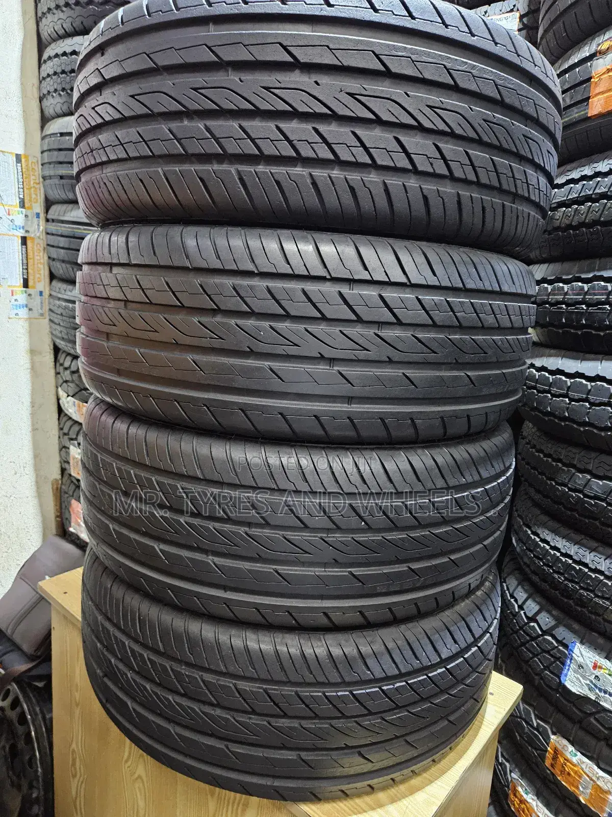 225 45 R18 Ovation Tha Over Roll Tires From China 