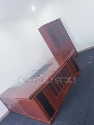 World Class Office Desk