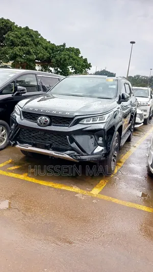 Photo - New Toyota Fortuner 2.8 D AWD 2023 Gray