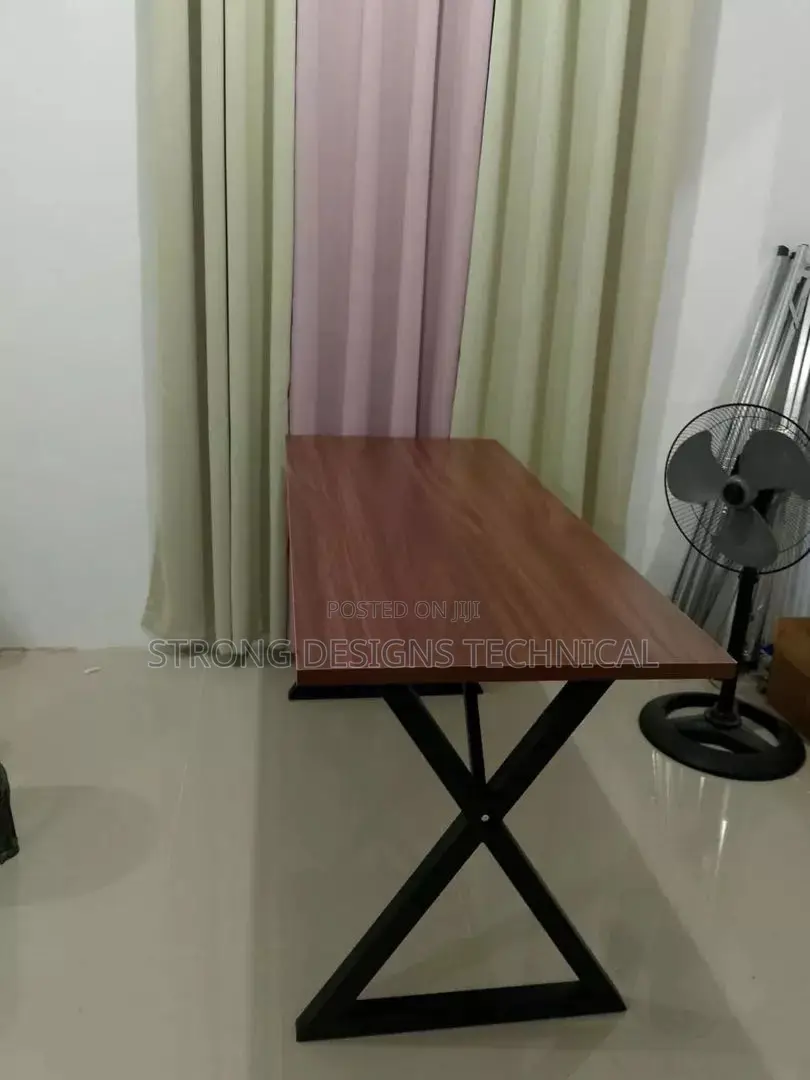 140cm Table. Can Be Used as Dining/ Reading / Office Desk.