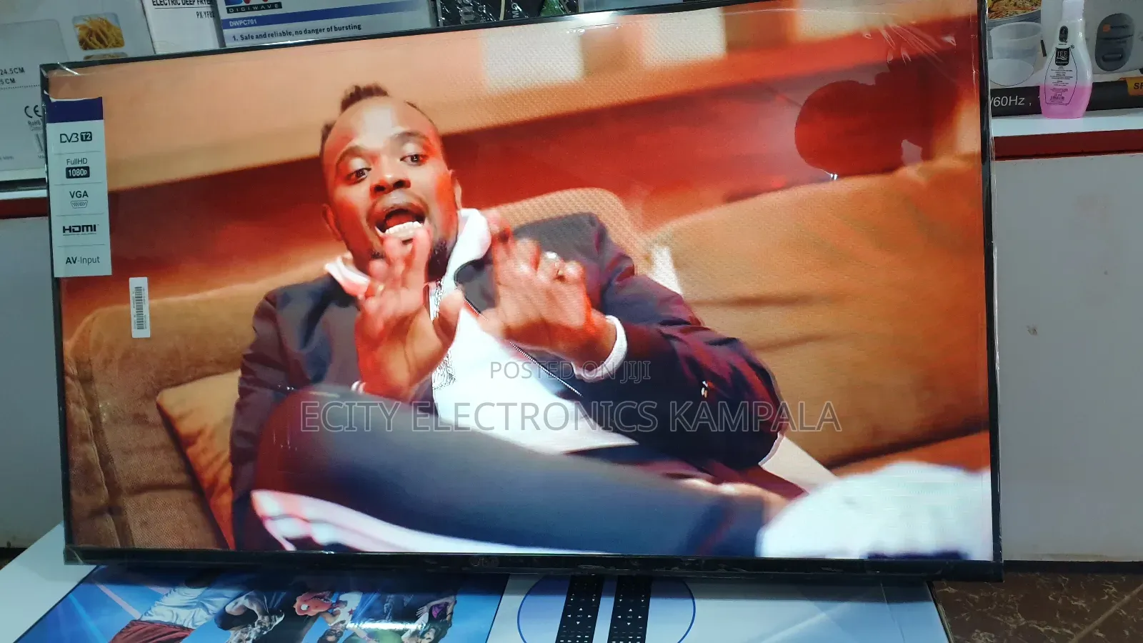 Its Lg Tv 43" With Free to Air