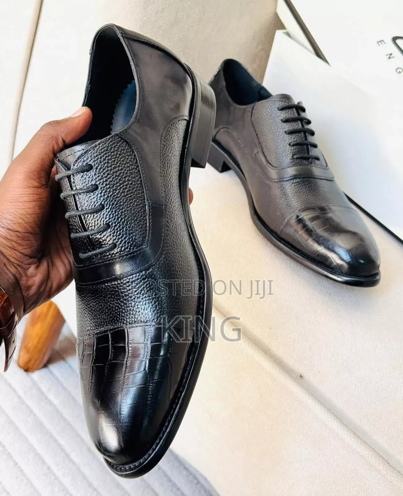 Cla England Shoes. Calfskin/Leather