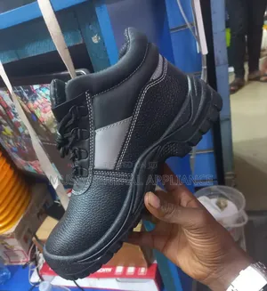 Robert Fisher Safety Shoes