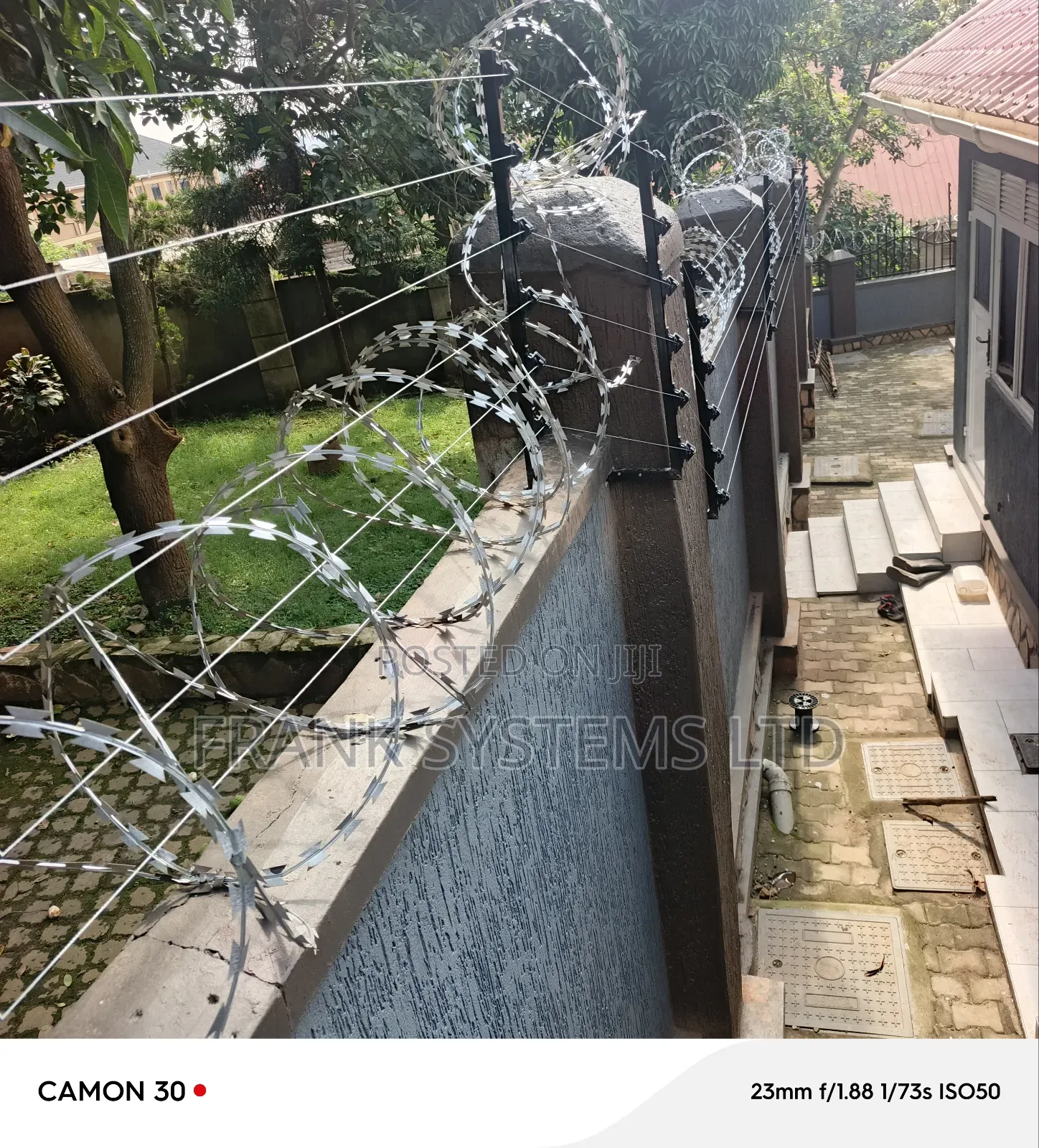 Electric Fence L-Shaped With Barbed Wire