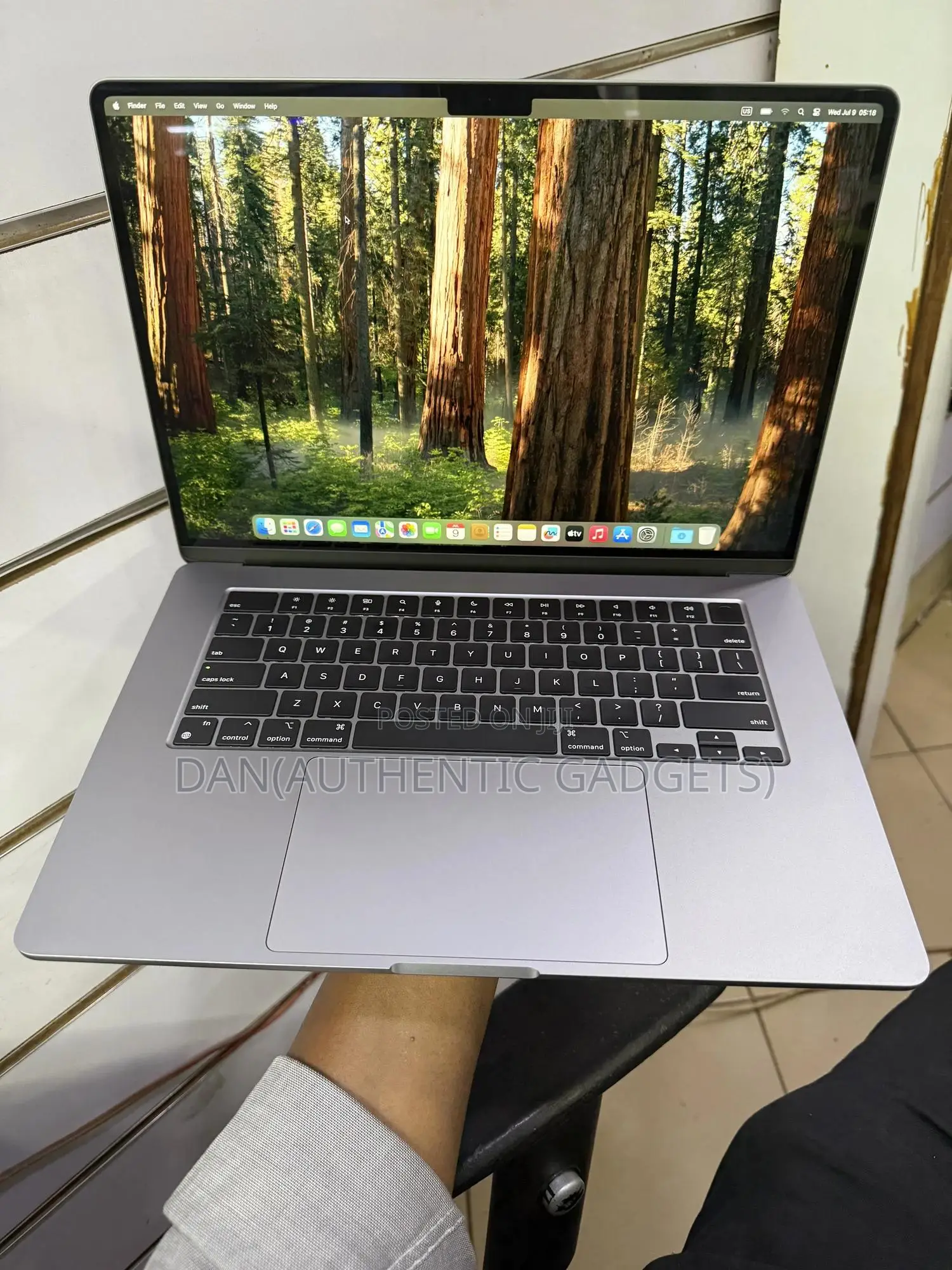 New Laptop Apple MacBook Air 2023 M2 8GB Apple M2 SSD 256GB