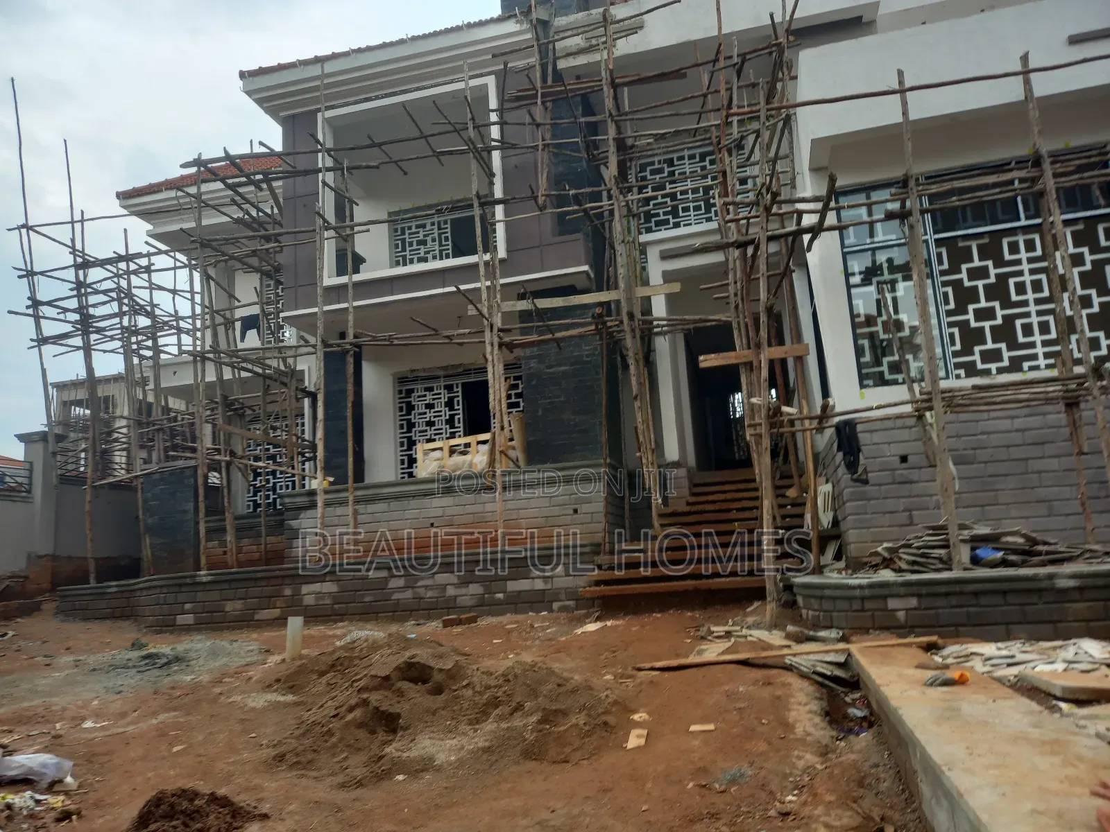 Furnished 6bdrm Duplex in Ntinda, Central Division for sale