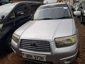 Photo - Subaru Forester 2.0 X Active 2005 Silver