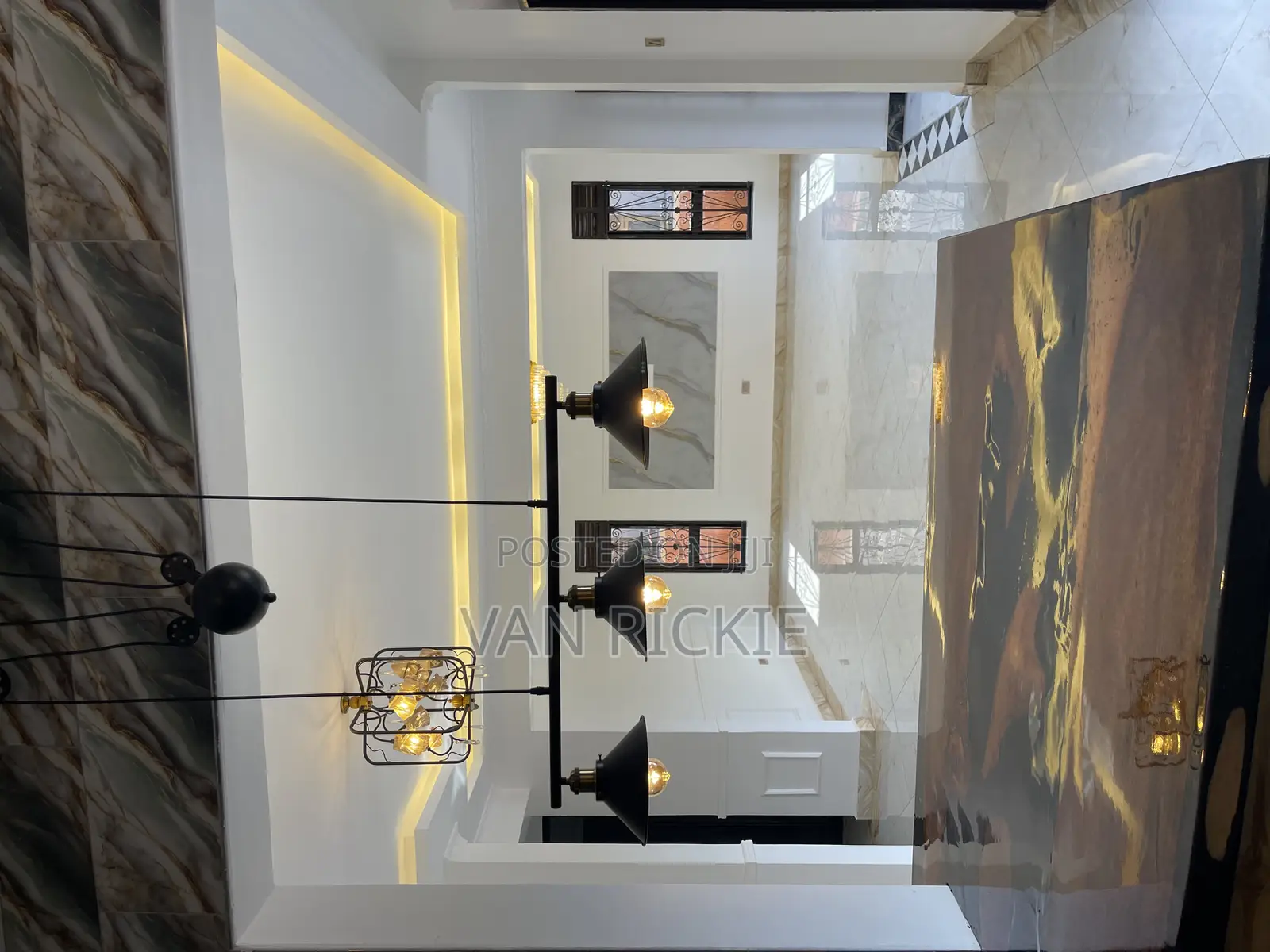 5bdrm Bungalow in Kira for sale