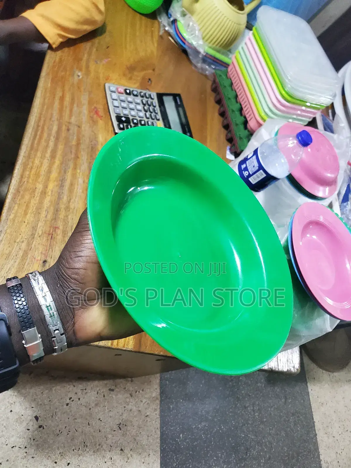 Plain Plastic Plates 12pcs
