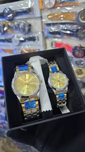 Elegant Sveston Couple Watches