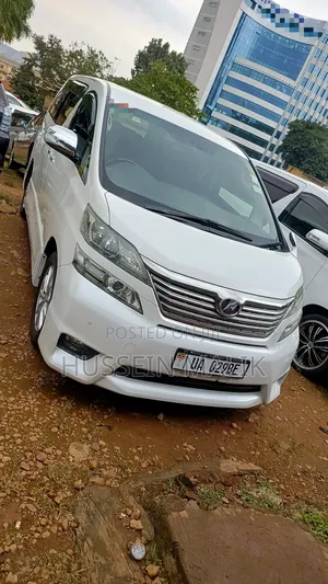 Photo - Toyota Vellfire 2012 Off white